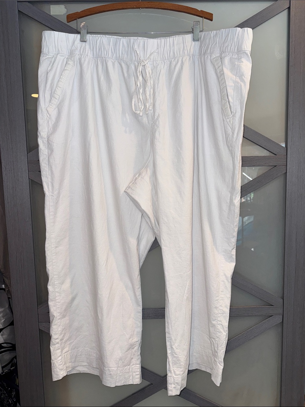 Lane Bryant White soft linen blend wide leg petite midrise size 26NWT